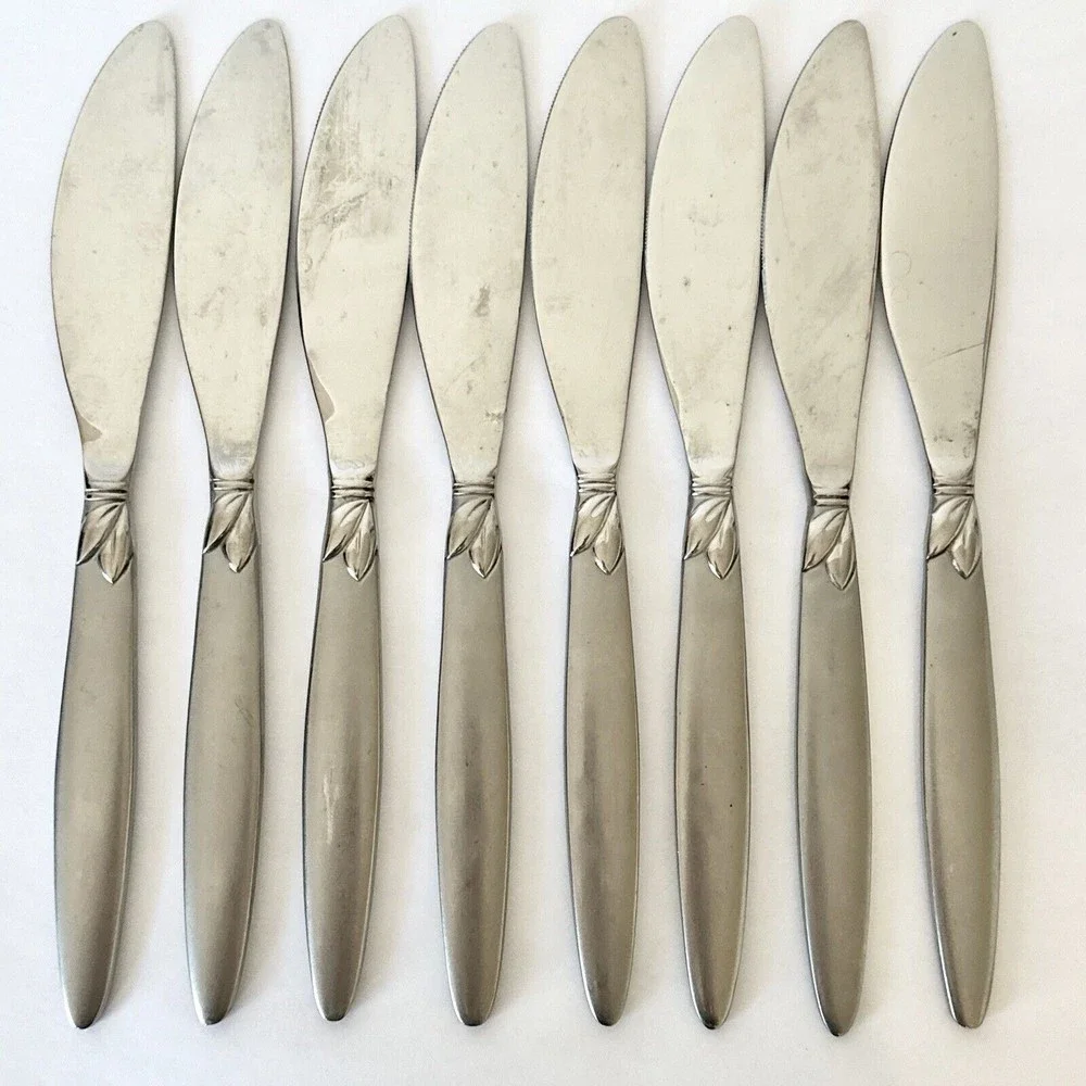 8 Pc‎ Pfaltzgraff stainless 18/0 Satin Laurel Frosted handle Dinner Knives￼